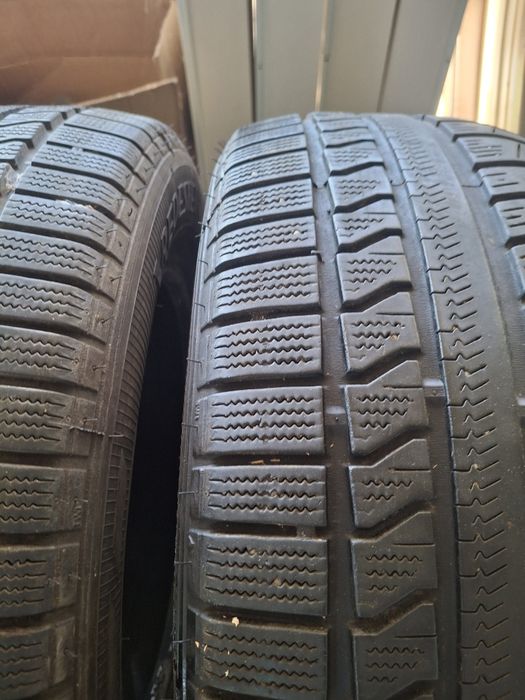 4 Anvelope de iarnă  205 60 r15 Vredestein