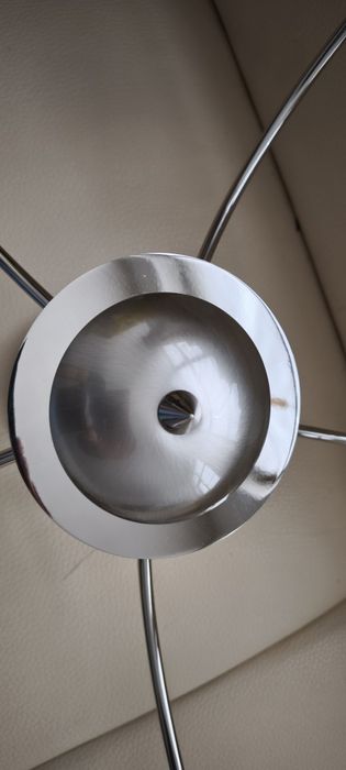 Полилей с пет крушки.
Перфектно състояние, неразличим от нов.
Комплект