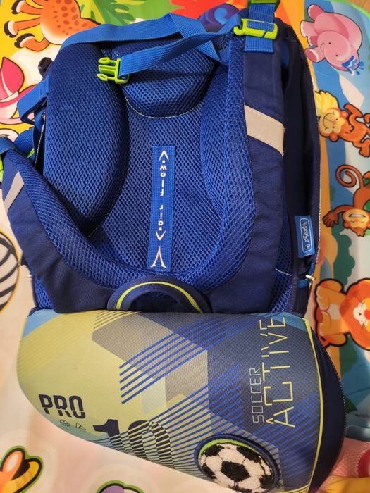 Ghiozdan copii baieti Herlitz impecabil