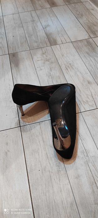 Чисто нови обувки!