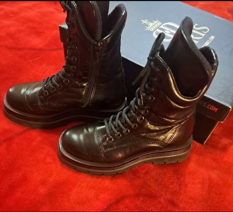 Дамски черни кожени боти