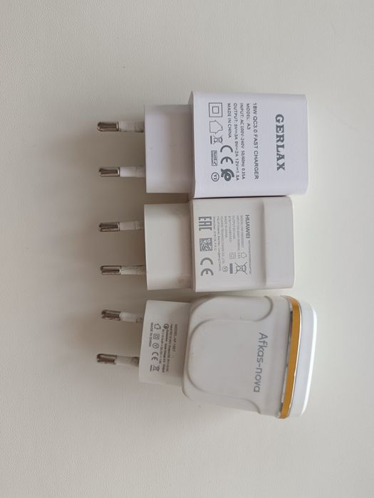 Отдам зарядки за 1500 тенге