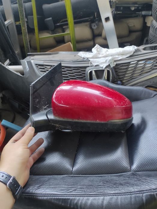 Огледала от Сивик 9