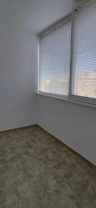 Дава се под наем Тристаен апартамент в Варна, Червен площад - 66 кв.м за 600 € - Снимка #11