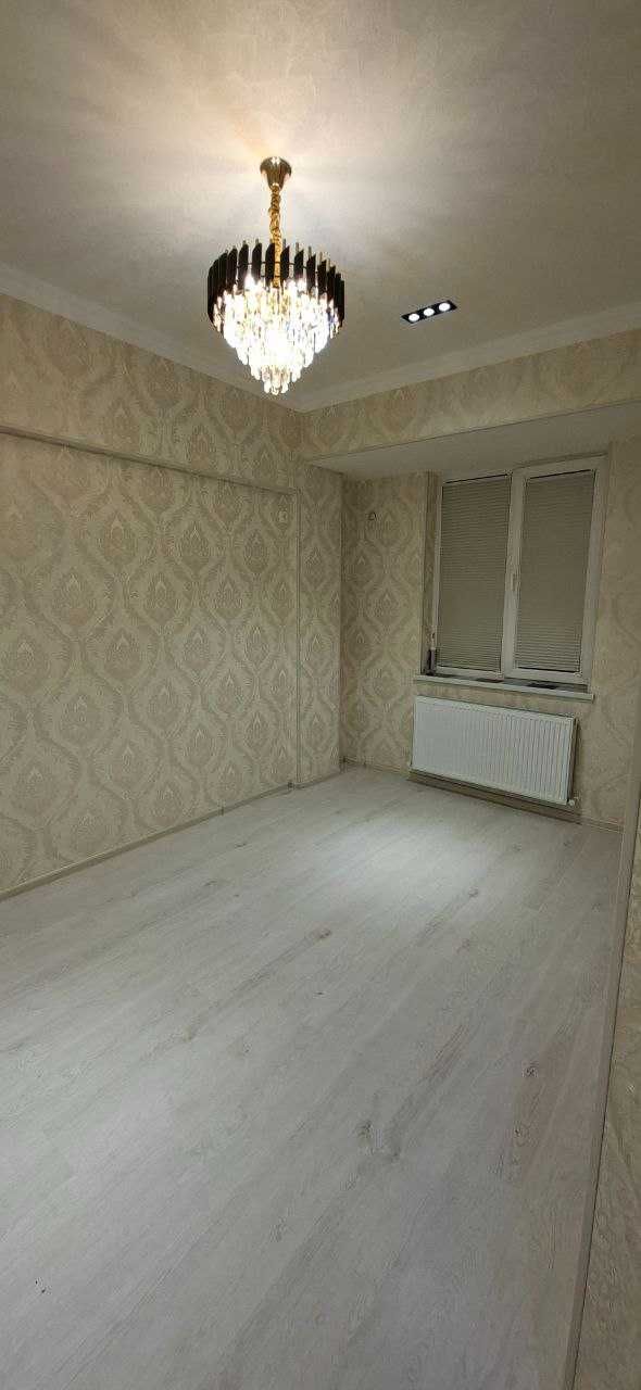 Своя. 5-ком, 2-этаж, новая квартира. Новый комплекс.
