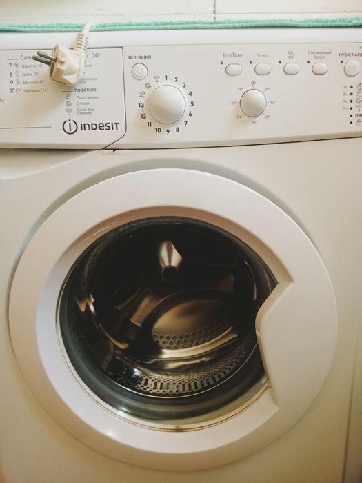 Срочно продам стиральную машину автомат Индизит