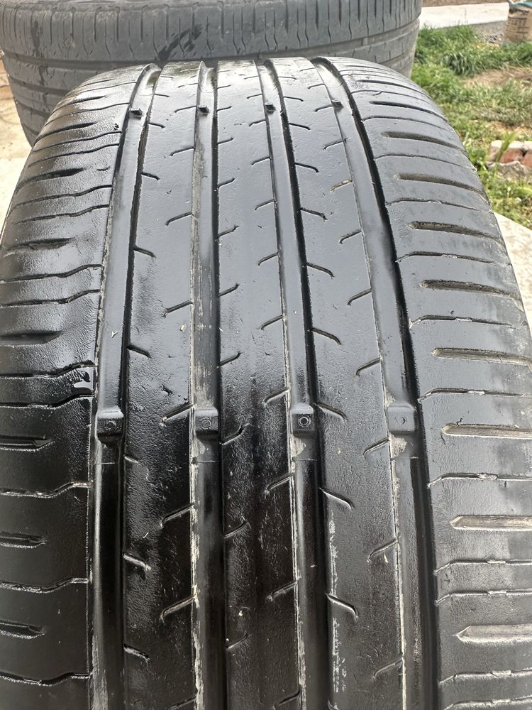 225/45/18 Continental