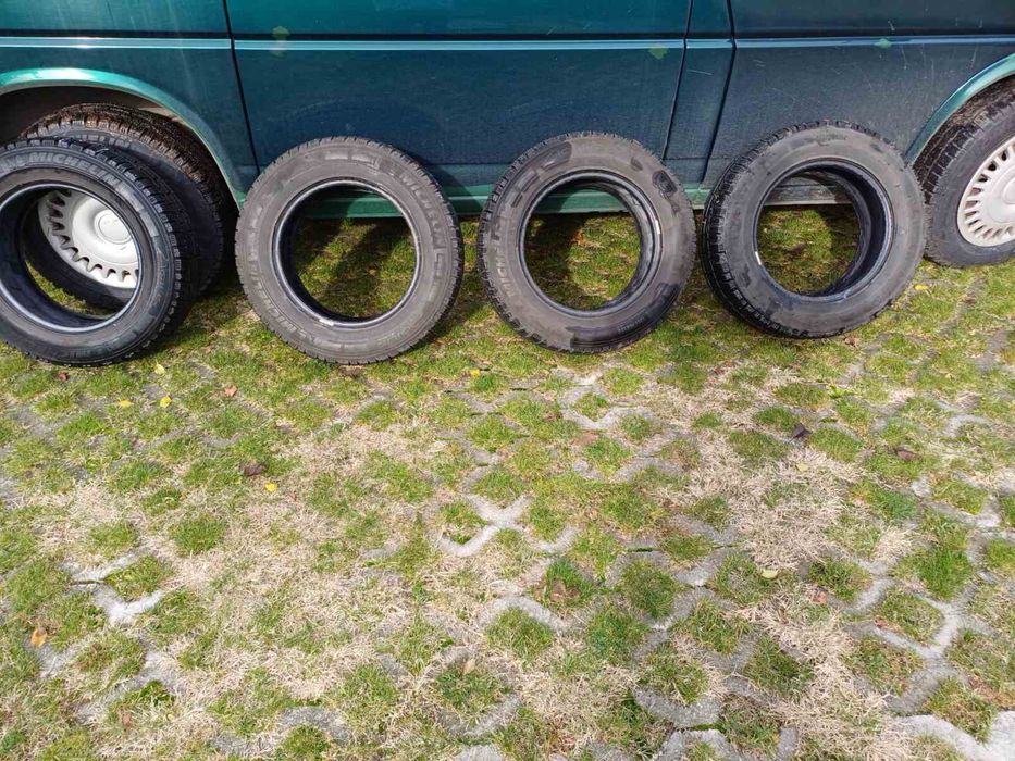 Зимни гуми MICHELIN AGILIS ALPIN 195/70 R15