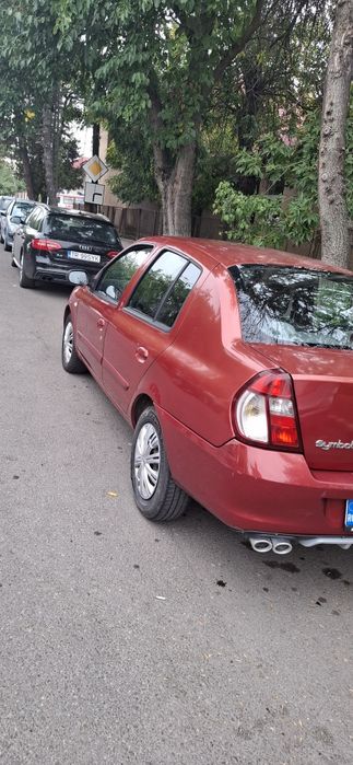 Renault Clio Symbol.