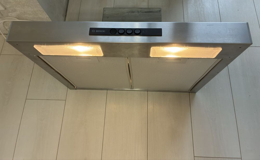 Кухонная Вытяжка “Bosch”