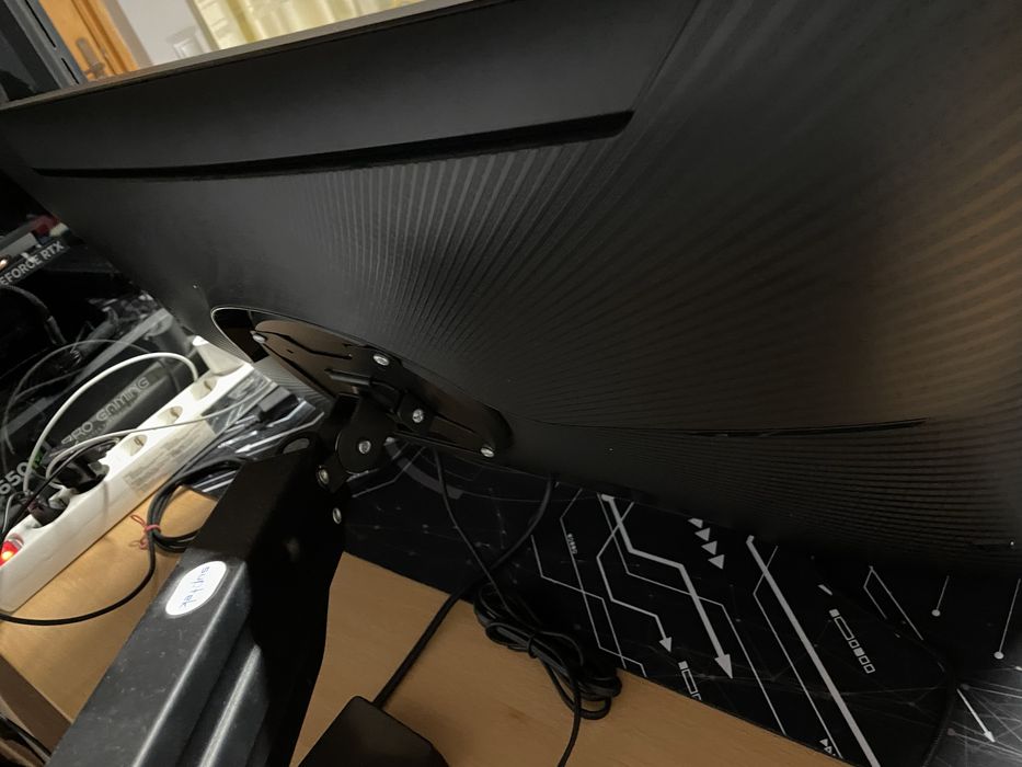 vand monitor Samsung Odyssey G3 180Hz 27 inch