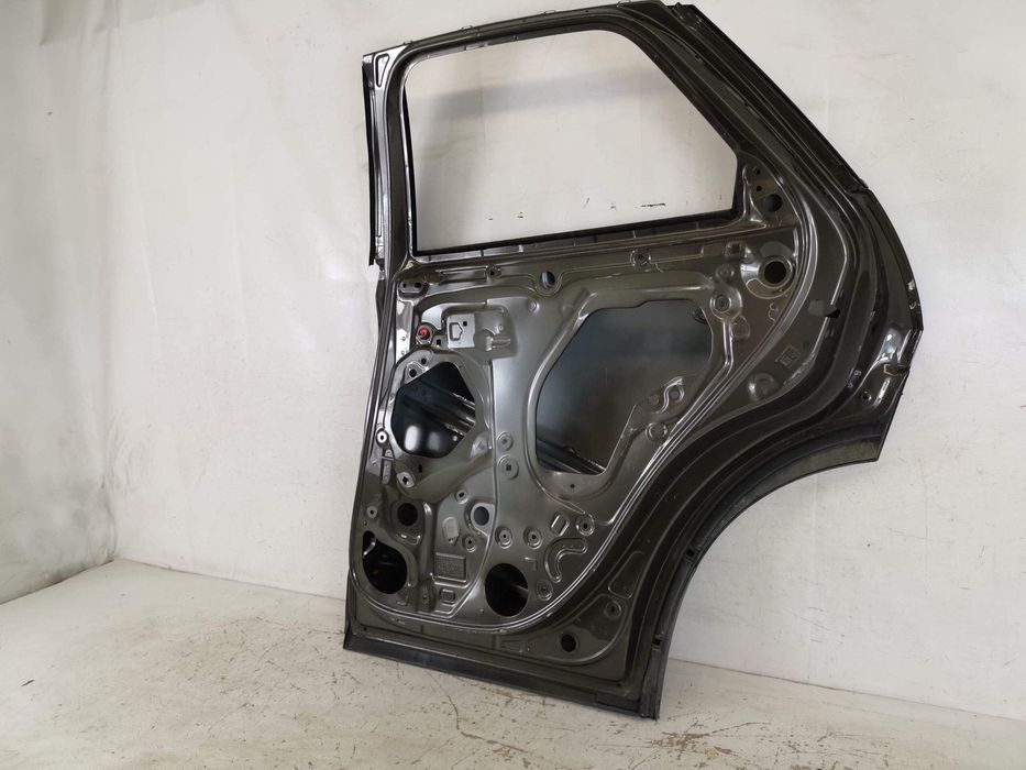 Дясна задна врата Мазда СХ-30 / Mazda CX-30 [