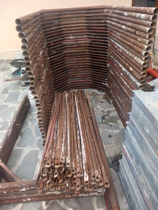 Schela metalica model de italia