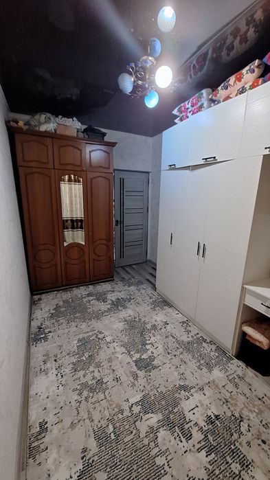 Уй сотилади 9-мкр Центр банк олди