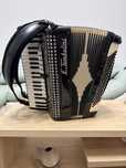 Acordeon E.Tombolini disponibil !