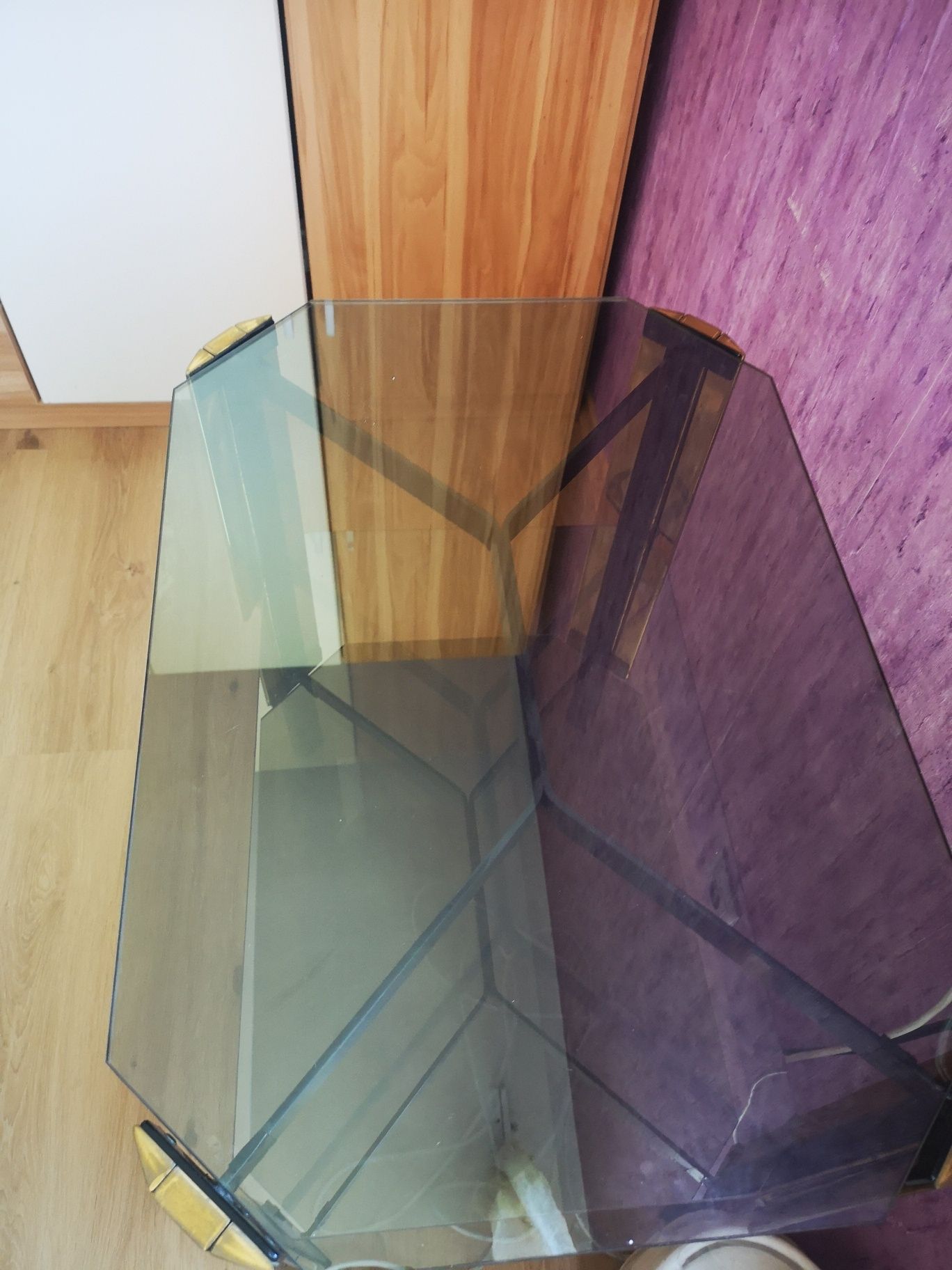 Холна маса-стъклена