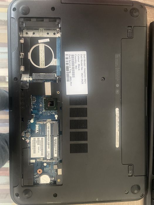 Laptop Dell Inspiron 3521
