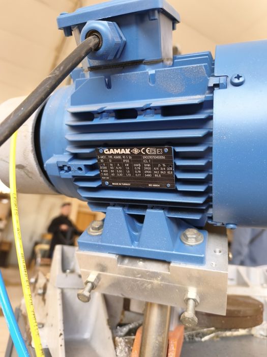 Циркуляр едноглав PVC