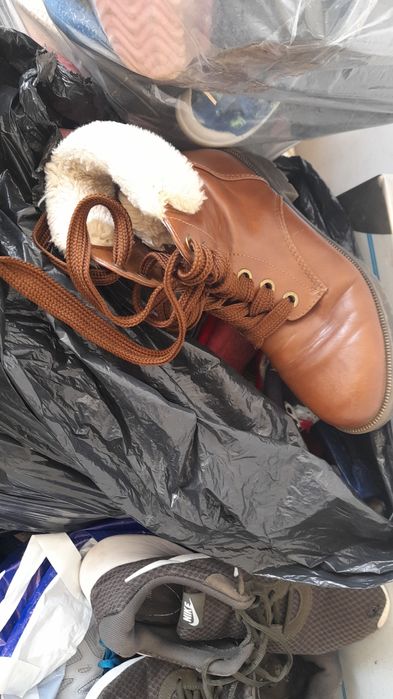 Încălțăminte second hand