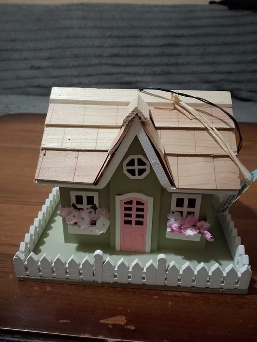 Продается домик сувенирный.