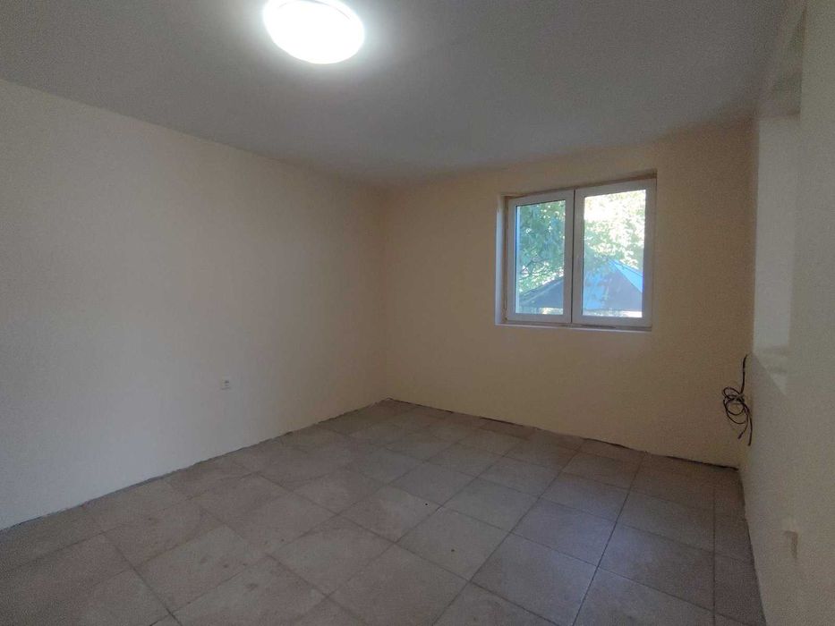 Нова къща в гр. Искър, обл. Плевен .