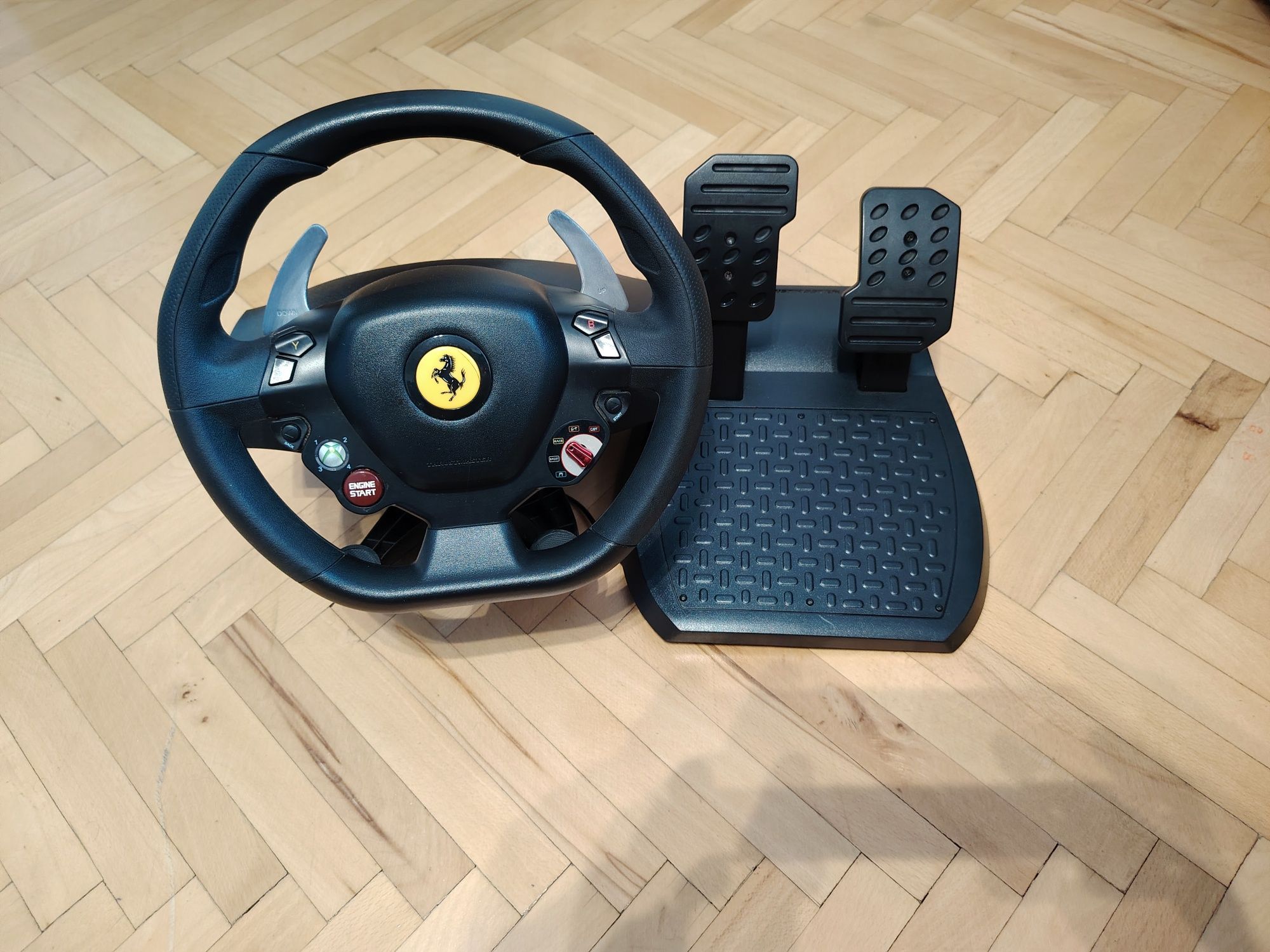 Xbox 360 kinect,volan ferrari cu pedale,jocuri 15+,alte jocuri