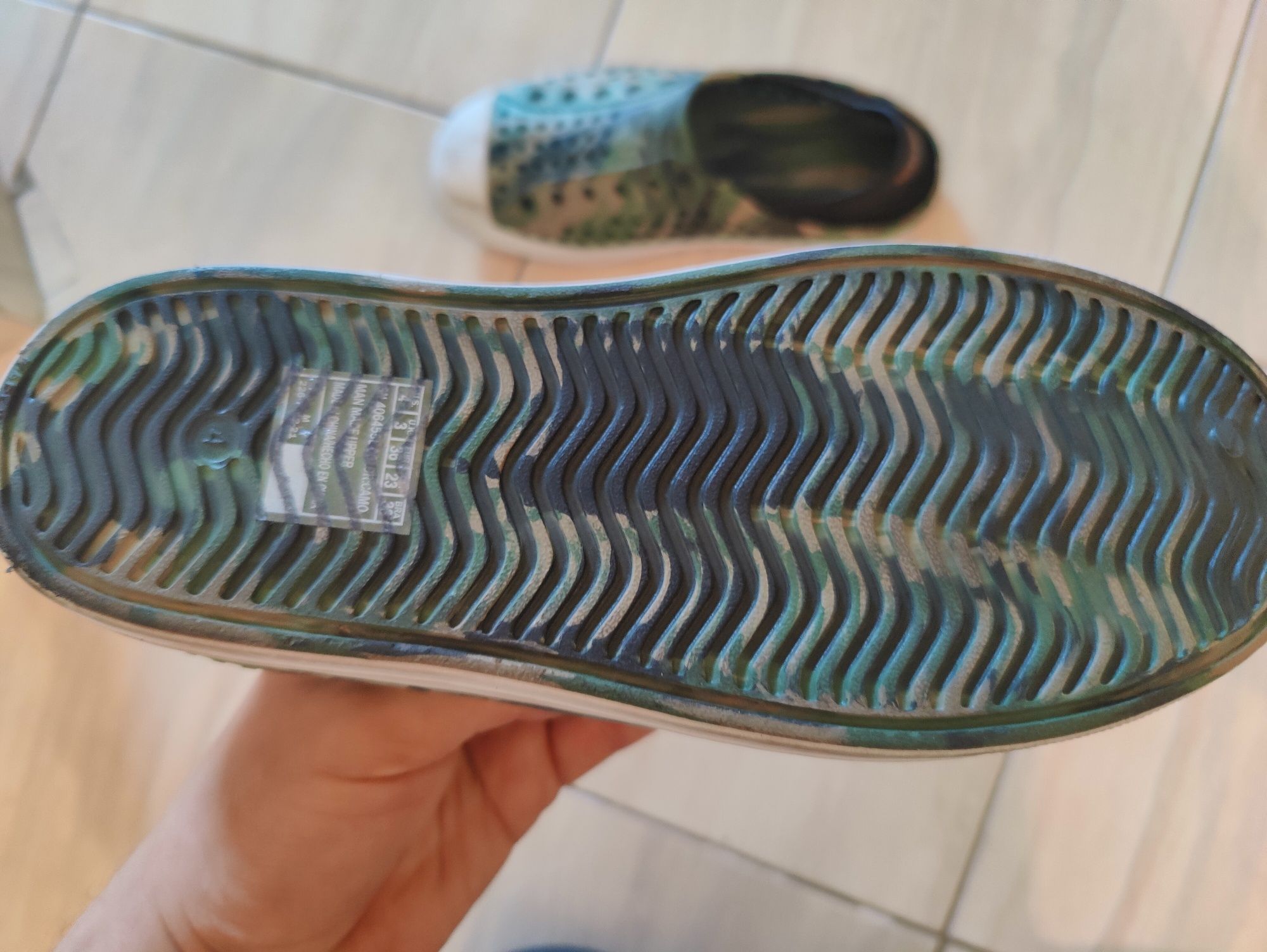 Slapi / papuci Skechers mărimea 36