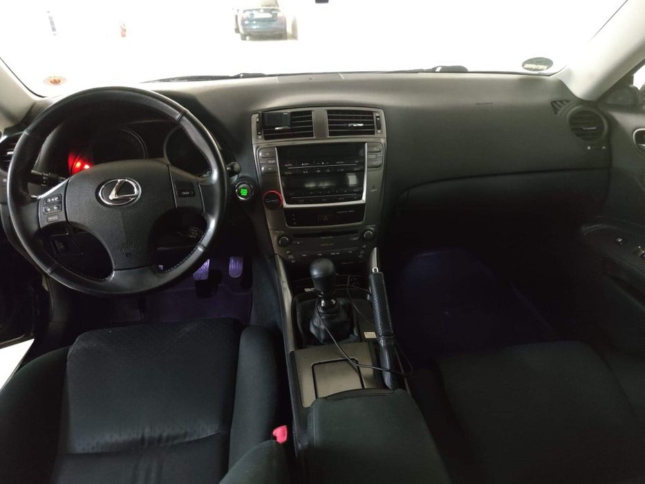 Lexus IS 220D 174cp