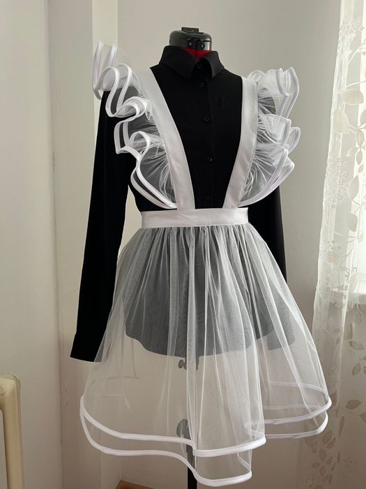 Белый фартук для  выпускниц