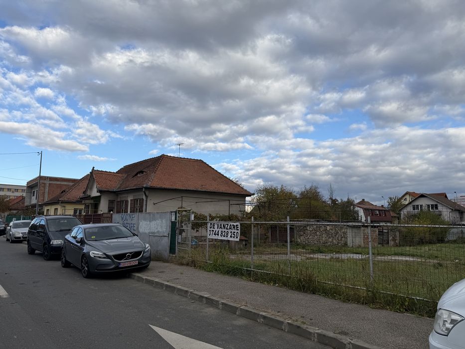 Teren Intravilan  900mp central str Eroilor