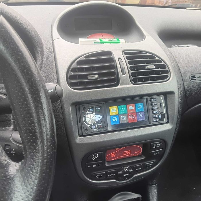 Продавам Peugeot 206