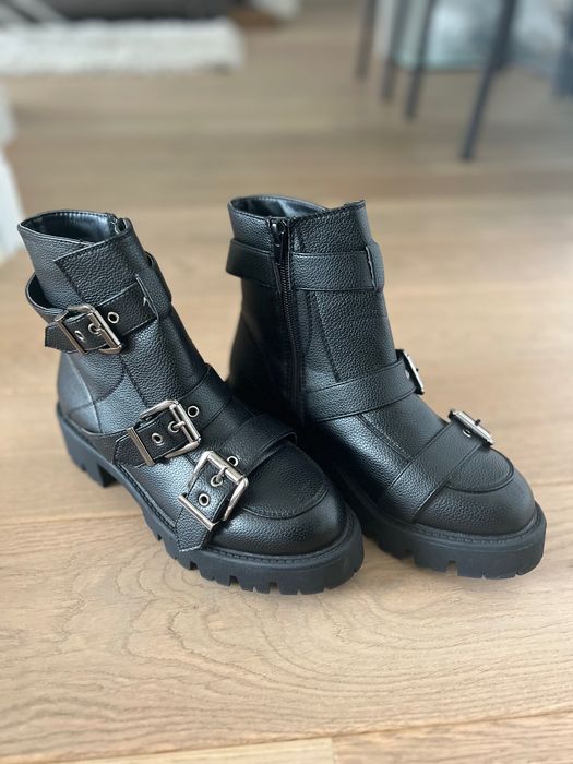 Vand ghete/pantofi din piele, negre