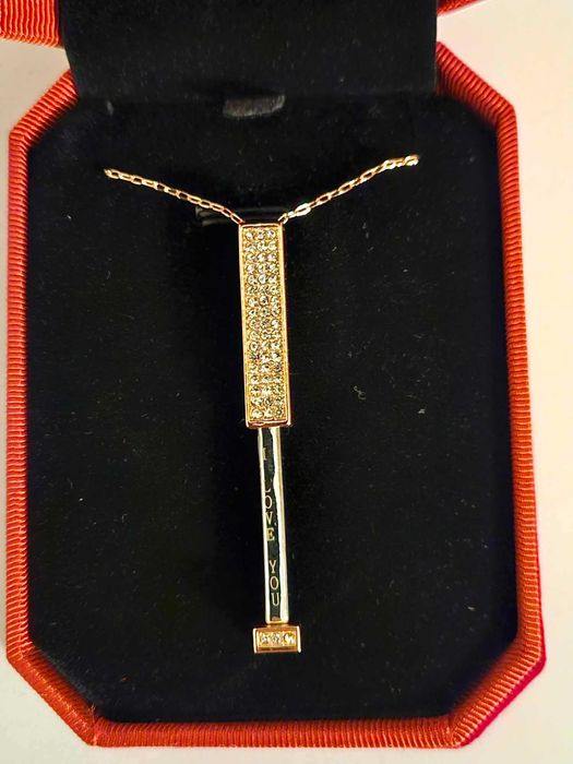 Kолие с гравиран надпис "I LOVE YOU", с покритие от розово злато