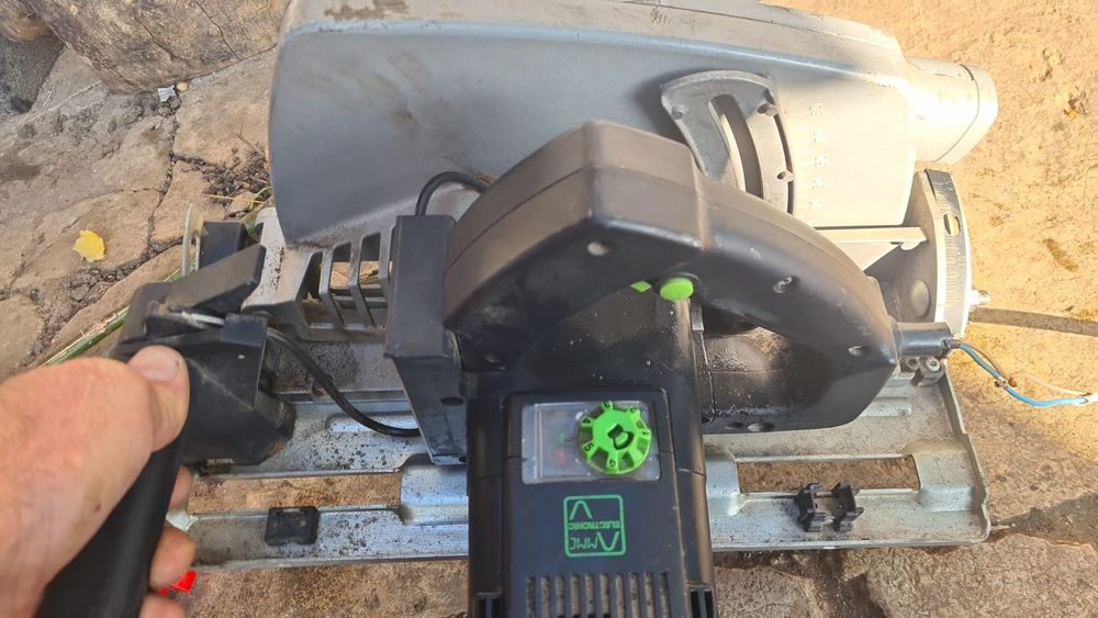 Scule festol aduse recent