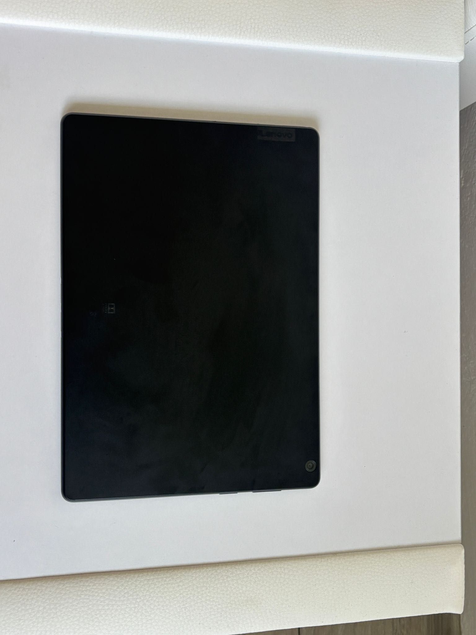 Vând tabletă Lenovo Tb-X505L