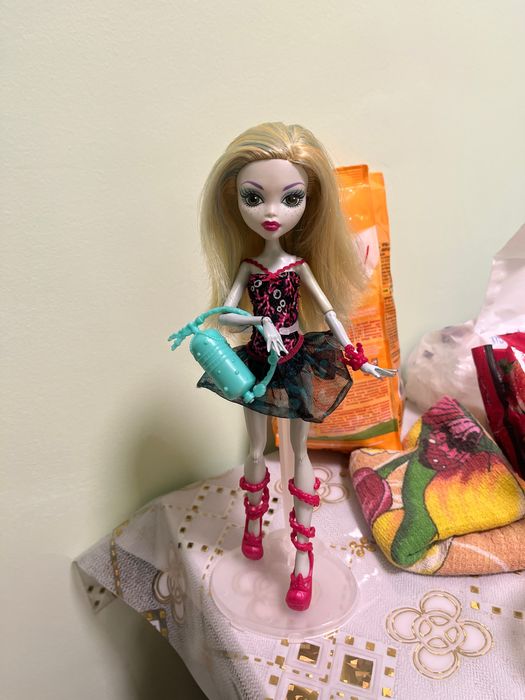 ЛАГУНЫ монстер хай