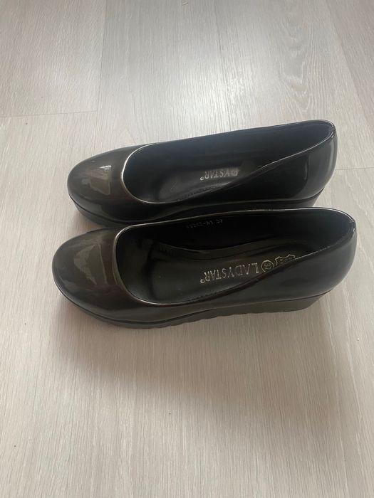 Pantofi pentru femei