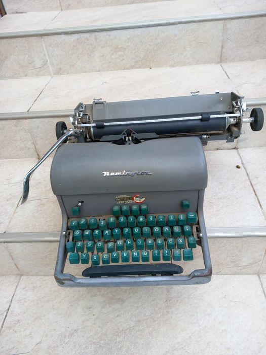 Masina de scris Remington