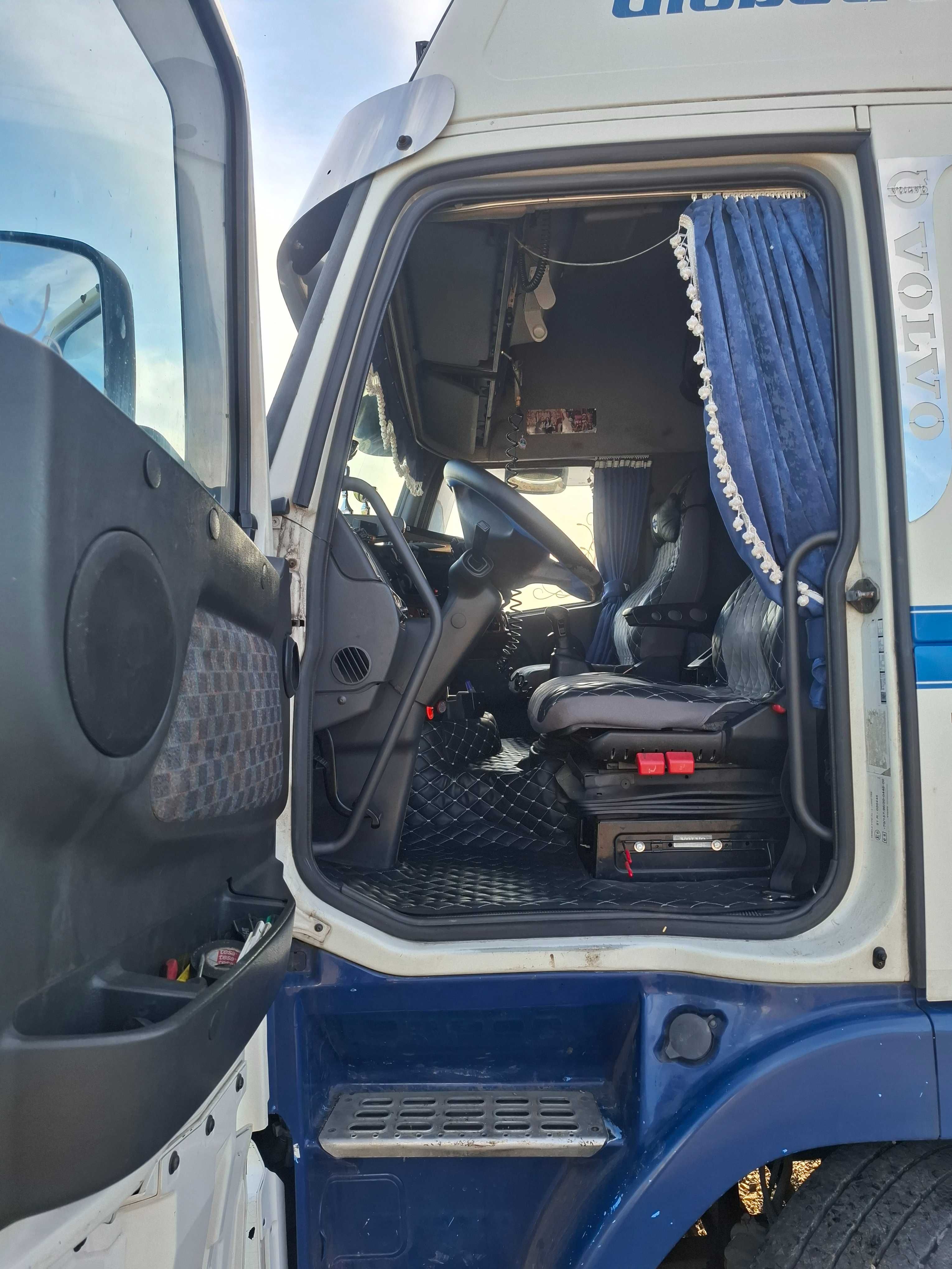 Продавам камион Volvo FH12
