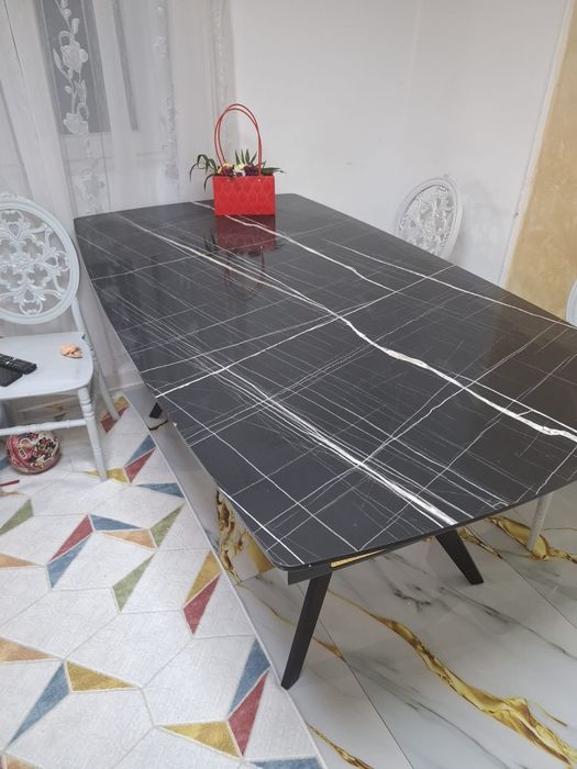 Masa de vânzare pentru living