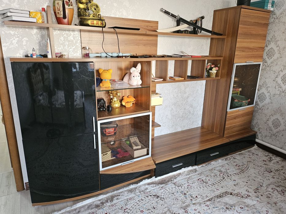 Продается шкаф, шкаф под телевизор