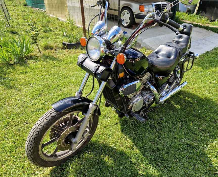kawasaki Vulcan 750 inscris RO,plus inca un motociclet pt piese act DE