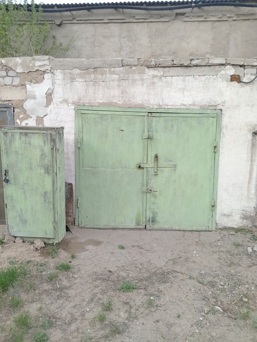 Продам гараж в районе Селевина.