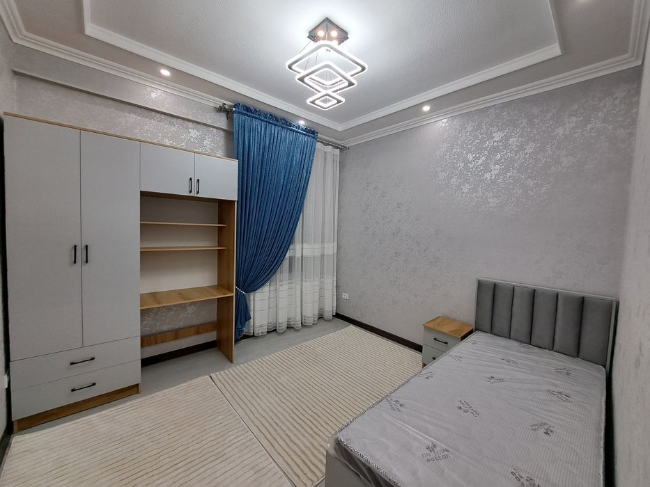 3 xonali kvartira sotiladi