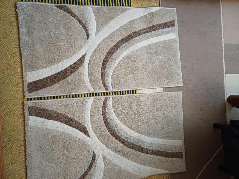 2 covoare  model modern ,60/110cm