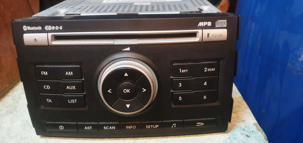 Продавам радио плюс CD player