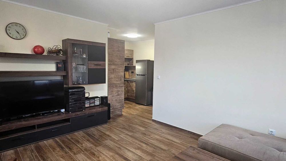 Дава се под наем Тристаен апартамент в Бургас, Сарафово - 105 кв.м за 600 € - Снимка #1