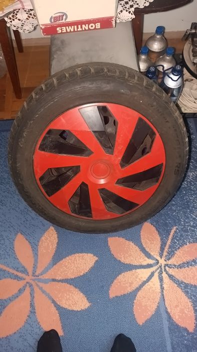 Vând geanta de tabla cu cauciuc de iarna