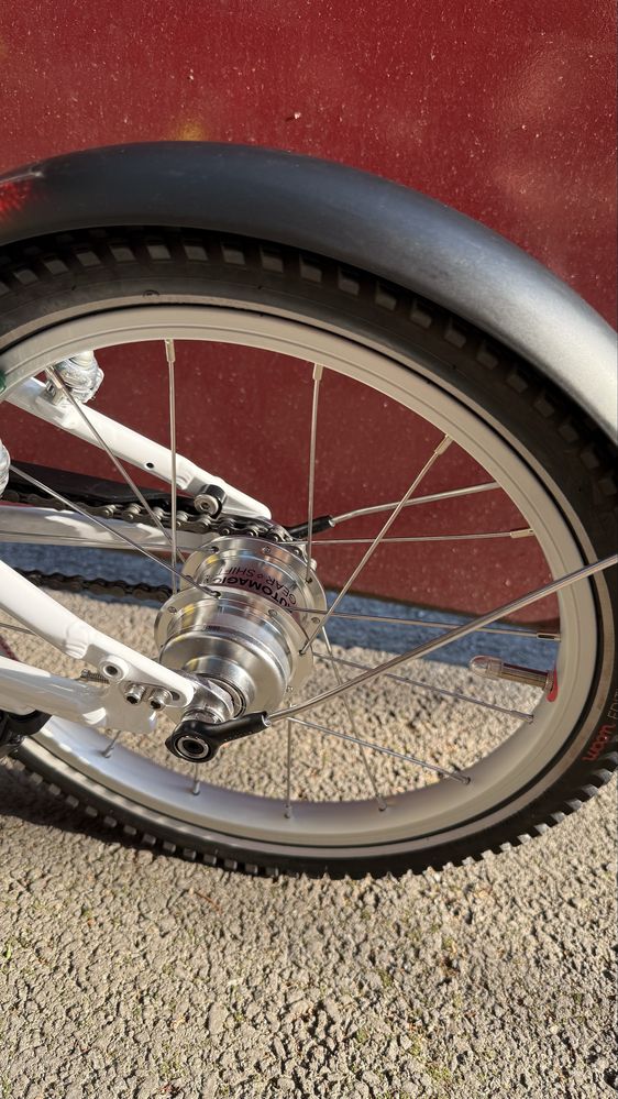 Bicicleta WOOM 3 AUTOMAGIC LIME, NOUA, cric+aparatori+sonerie