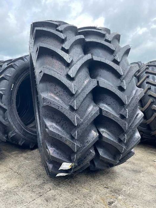 Anvelope noi de tractor spate cu 10pliuri livrare 16.9-38 Case mx 135